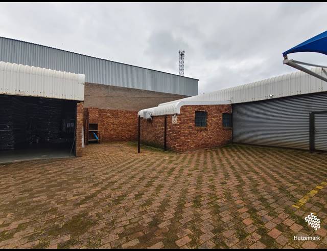 1,500M² BUILDING FOR SALE IN VAALPARK
